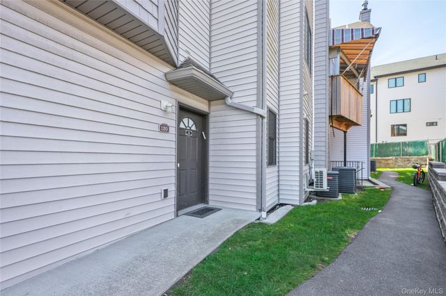 462 W Central Avenue 120, Spring Valley, NY 10977
