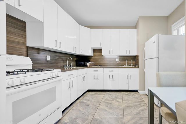 462 W Central Avenue 120, Spring Valley, NY 10977