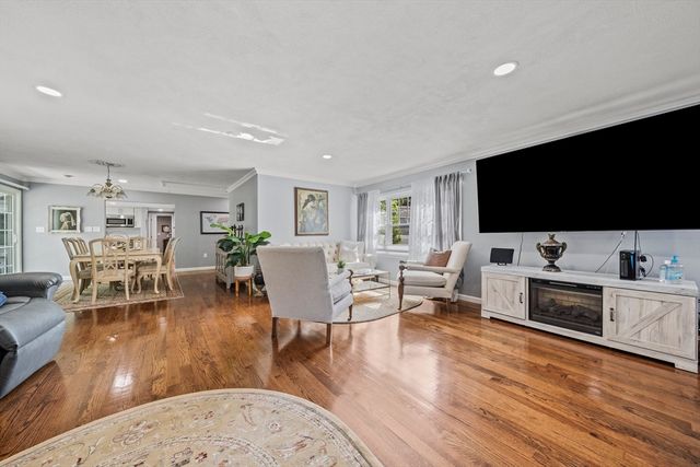 1822 Washington Street, Braintree, MA 02184