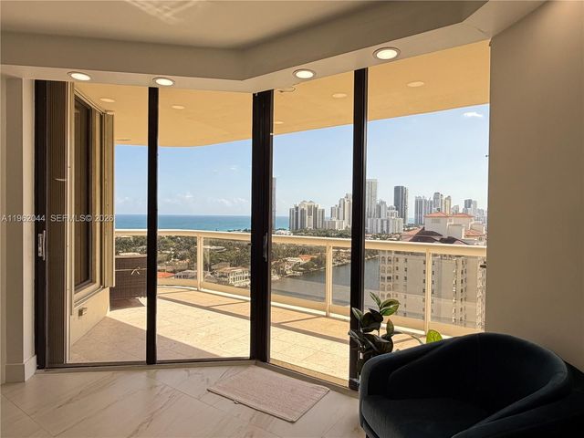 20191 E Country Club Dr 2009, Aventura, FL 33180