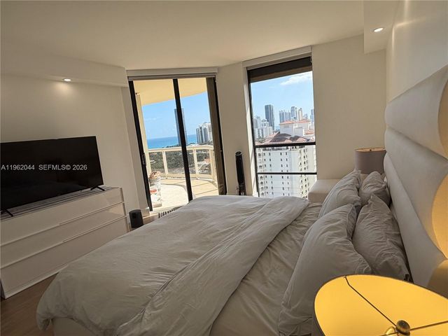 20191 E Country Club Dr 2009, Aventura, FL 33180