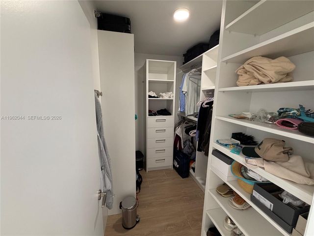 20191 E Country Club Dr 2009, Aventura, FL 33180