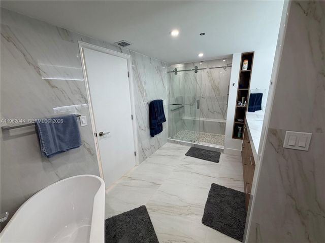 20191 E Country Club Dr 2009, Aventura, FL 33180