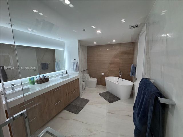 20191 E Country Club Dr 2009, Aventura, FL 33180