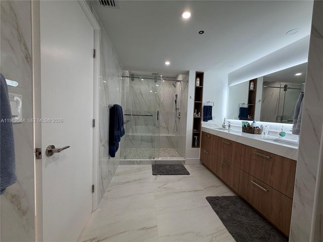 20191 E Country Club Dr 2009, Aventura, FL 33180