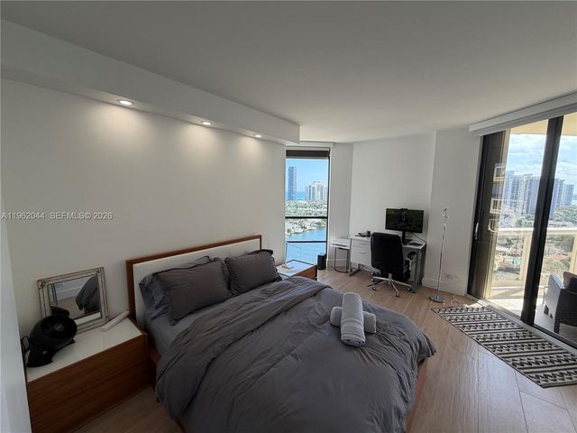 20191 E Country Club Dr 2009, Aventura, FL 33180