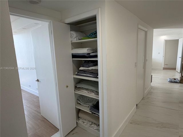 20191 E Country Club Dr 2009, Aventura, FL 33180