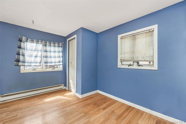 6 Evy Court, Sayville, NY 11782