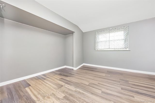 6 Evy Court, Sayville, NY 11782