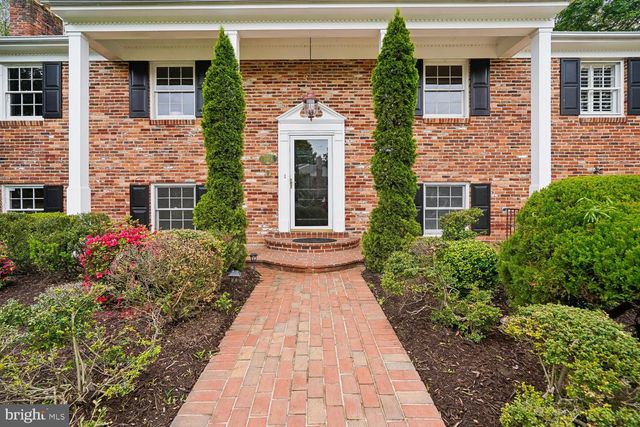 7814 FRIARS CT, Alexandria, VA 22306