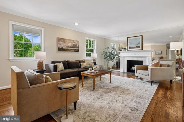 7814 FRIARS CT, Alexandria, VA 22306
