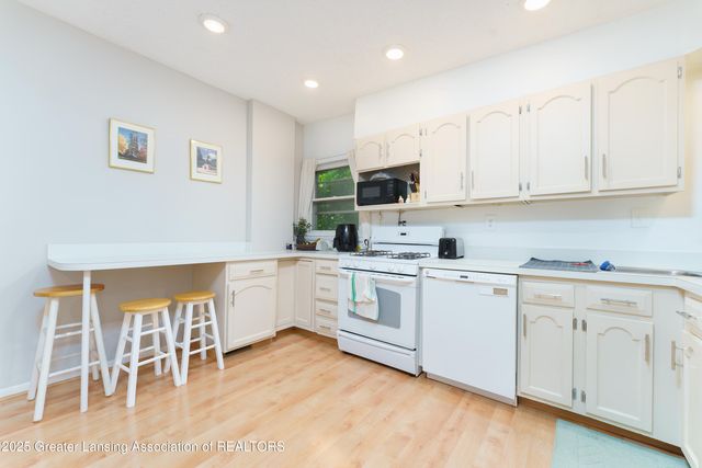 2162 Kent Street, Okemos, MI 48864