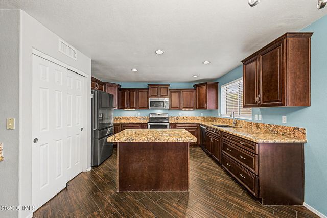 19424 N 33rd Place, Phoenix, AZ 85050