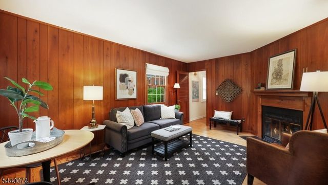 10 Cowperthwaite Sq, Westfield Town, NJ 07090