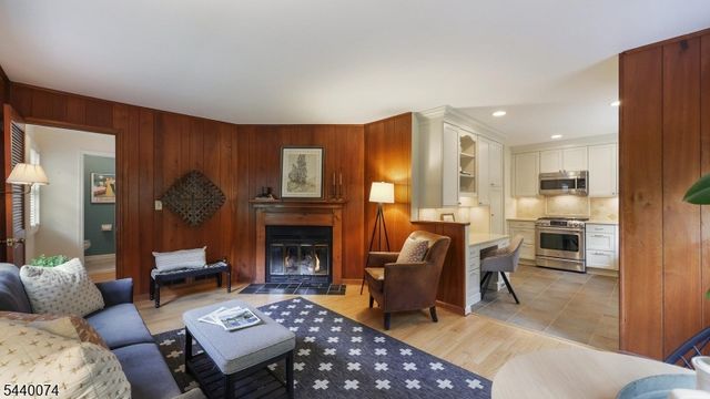 10 Cowperthwaite Sq, Westfield Town, NJ 07090