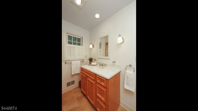 10 Cowperthwaite Sq, Westfield Town, NJ 07090