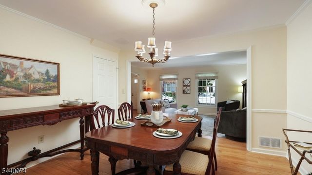10 Cowperthwaite Sq, Westfield Town, NJ 07090
