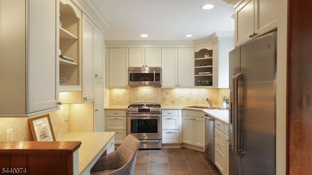 10 Cowperthwaite Sq, Westfield Town, NJ 07090