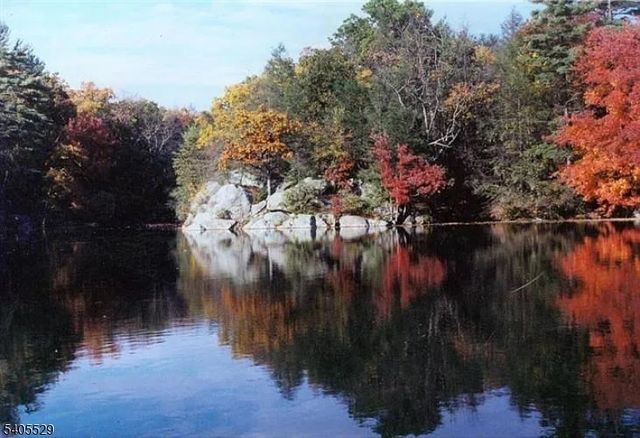 8 Cub Lake Rd, Byram Twp., NJ 07821