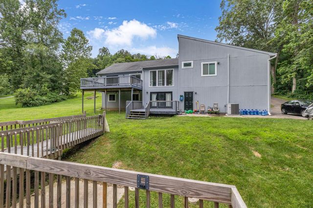49 Flower Road, Hopewell Junction, NY 12533