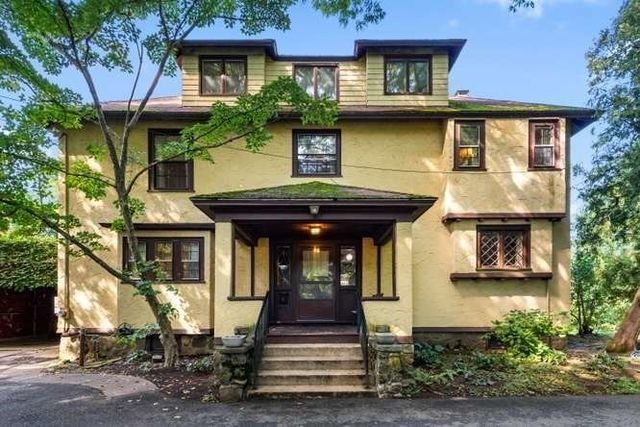 7 Lakeview Terrace, Winchester, MA 01890