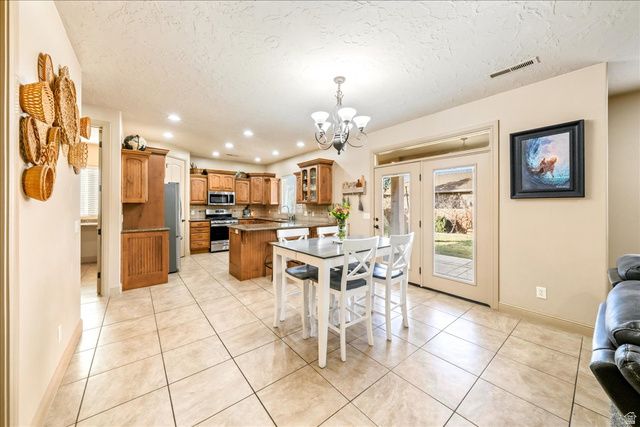 300 W 2350 S, Washington, UT 84780