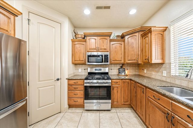 300 W 2350 S, Washington, UT 84780