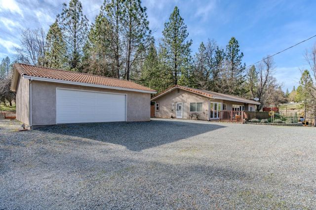 301 Bald Mountain Rd, West Point, CA 95255