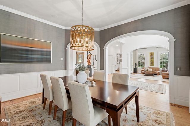 300 Lake Manor Road, Chapel Hill, NC 27516