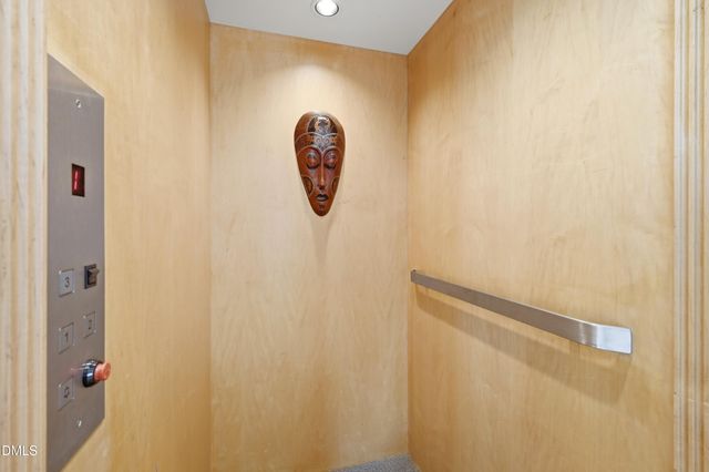 300 Lake Manor Road, Chapel Hill, NC 27516