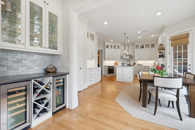 300 Lake Manor Road, Chapel Hill, NC 27516