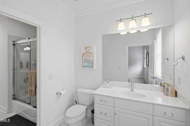 300 Lake Manor Road, Chapel Hill, NC 27516