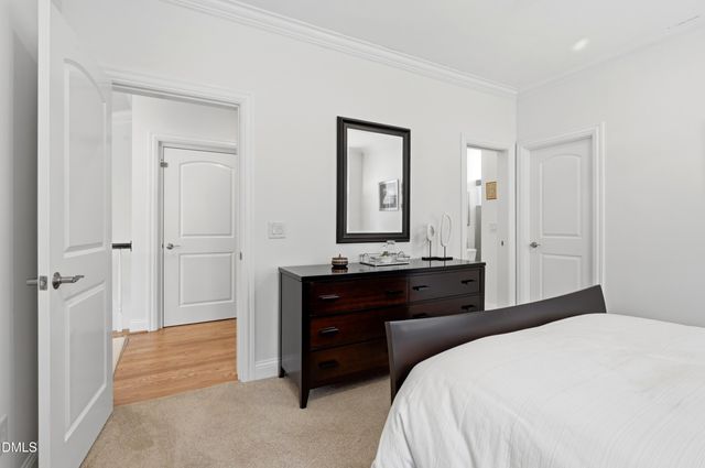 300 Lake Manor Road, Chapel Hill, NC 27516