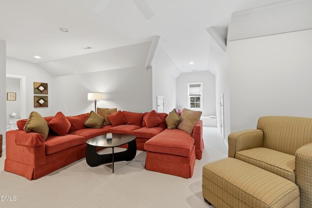 300 Lake Manor Road, Chapel Hill, NC 27516