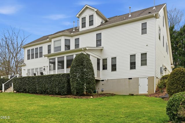 300 Lake Manor Road, Chapel Hill, NC 27516