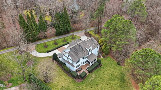 300 Lake Manor Road, Chapel Hill, NC 27516