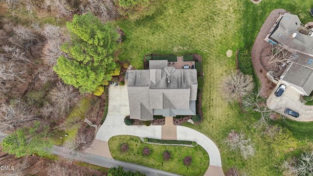 300 Lake Manor Road, Chapel Hill, NC 27516