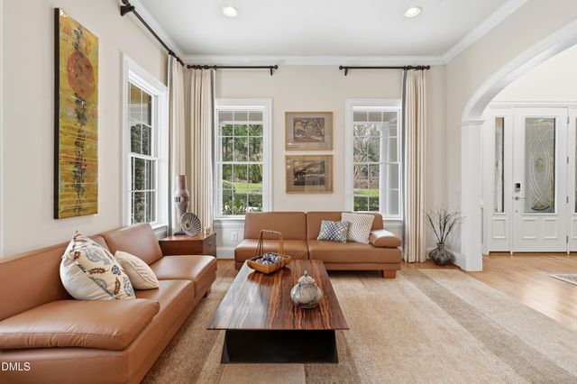 300 Lake Manor Road, Chapel Hill, NC 27516