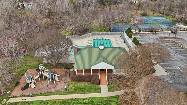 300 Lake Manor Road, Chapel Hill, NC 27516