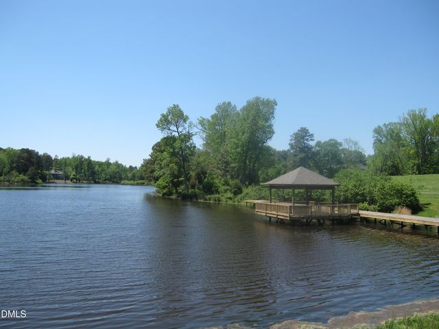 300 Lake Manor Road, Chapel Hill, NC 27516