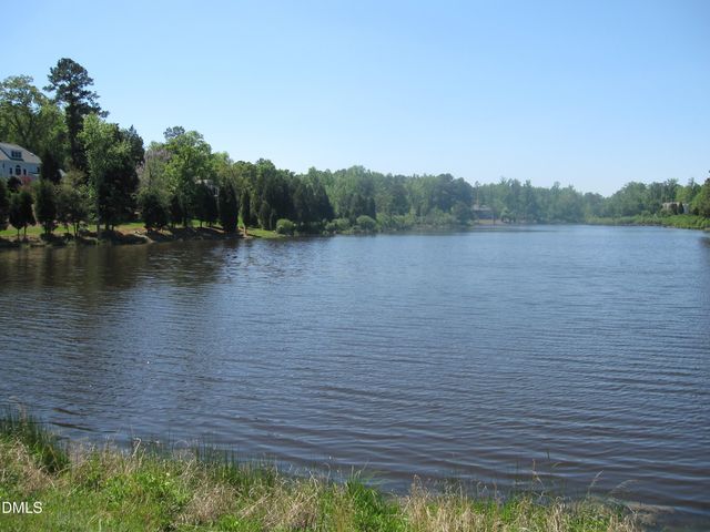 300 Lake Manor Road, Chapel Hill, NC 27516