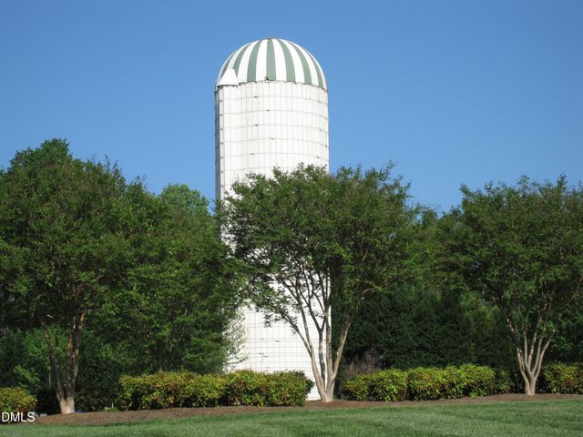 300 Lake Manor Road, Chapel Hill, NC 27516