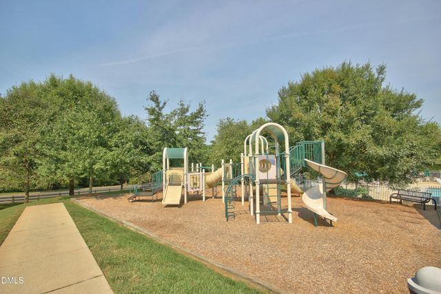 300 Lake Manor Road, Chapel Hill, NC 27516