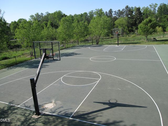 300 Lake Manor Road, Chapel Hill, NC 27516