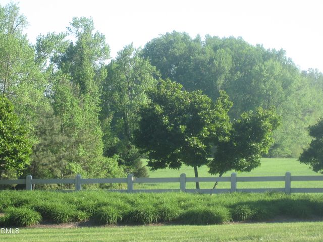 300 Lake Manor Road, Chapel Hill, NC 27516