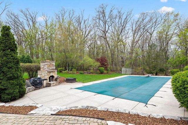 16995 Small ROAD, New Berlin, WI 53151