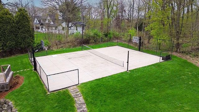 16995 Small ROAD, New Berlin, WI 53151