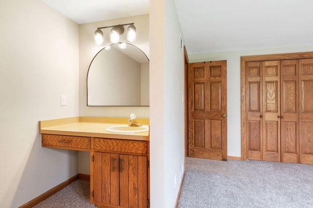 16995 Small ROAD, New Berlin, WI 53151