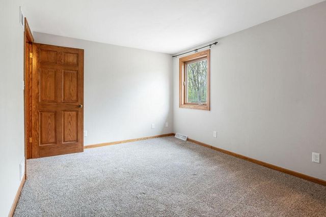 16995 Small ROAD, New Berlin, WI 53151