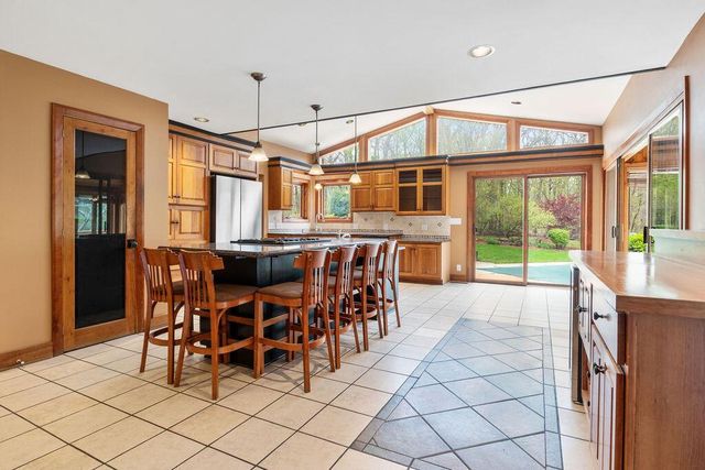 16995 Small ROAD, New Berlin, WI 53151